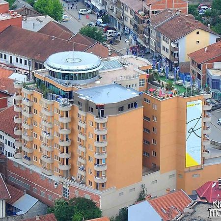 Hotel Semitronix Pejë Esterno foto