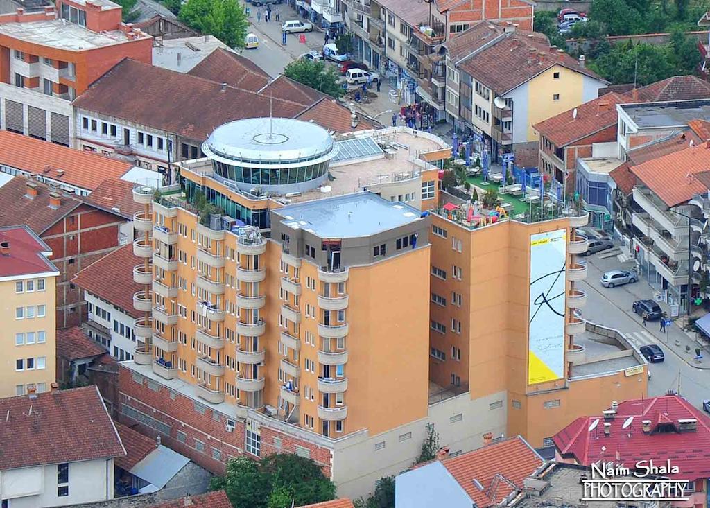 Hotel Semitronix Pejë Esterno foto